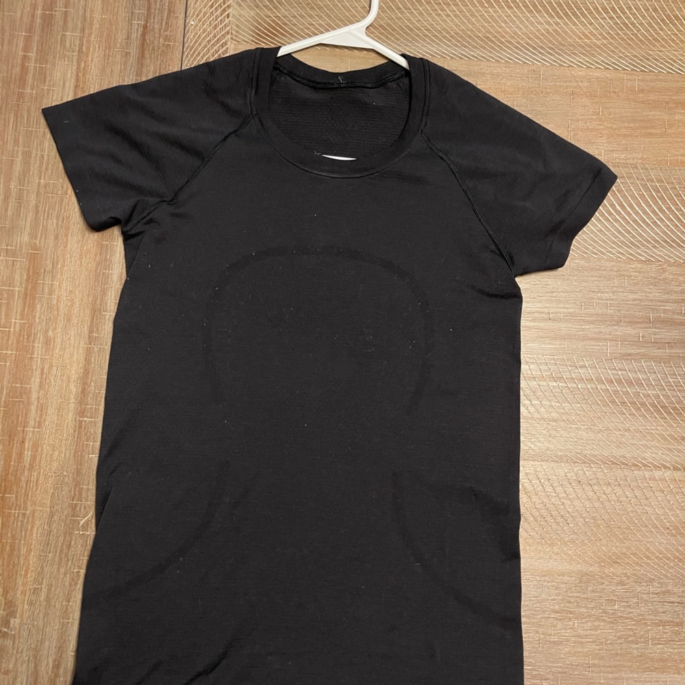 Lululemon swiftly tech size 4